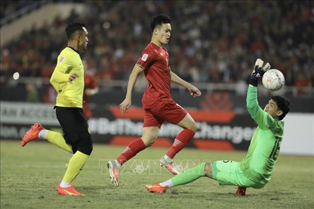 Vietnam consigue otra victoria en Campeonato de futbol regional hinh anh 1