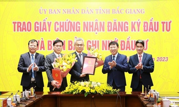 Socios internacionales destinaran fondos multimillonarios a provincia vietnamita hinh anh 1