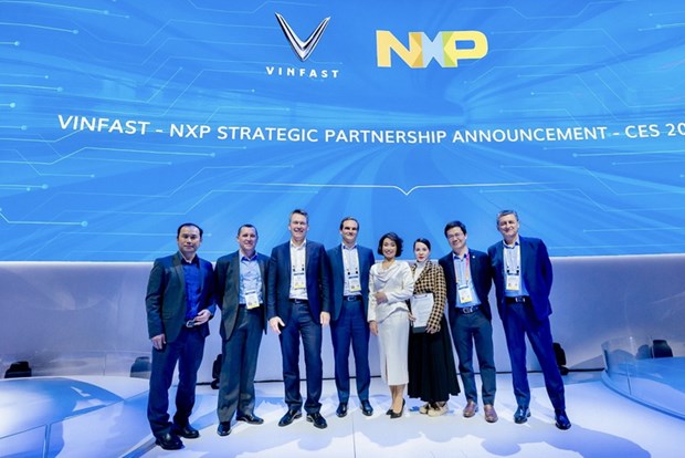 VinFast y empresa holandesa de NXP cooperan para desarrollar vehiculos electricos inteligentes hinh anh 1