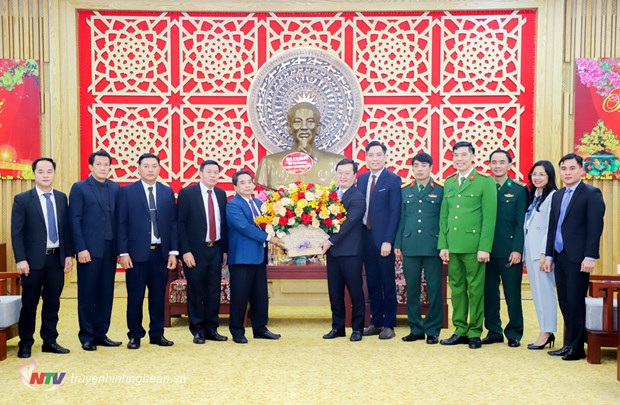Representantes laosianos visitan provincia vietnamita de Nghe An por motivo de Tet hinh anh 1