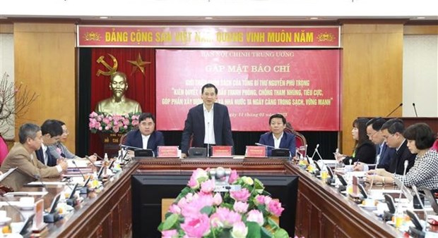 Presentan libro del secretario general Nguyen Phu Trong sobre lucha anticorrupcion hinh anh 1