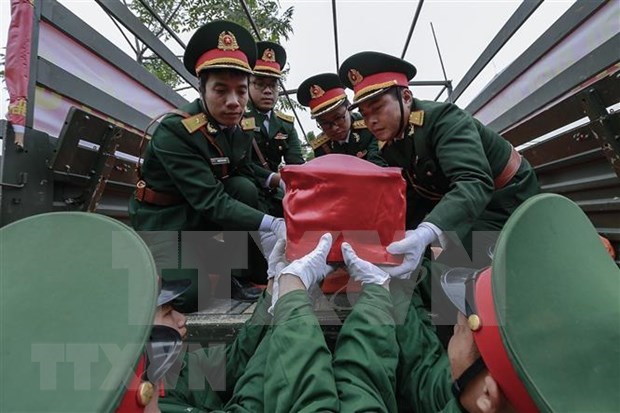 Realizan homenaje postumo a soldados vietnamitas caidos en Camboya hinh anh 1