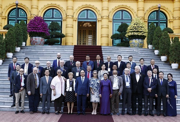 Presidente recibe a invitados internacionales por el 50 aniversario del Acuerdo de Paris hinh anh 1
