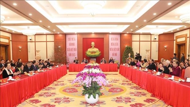 Secretario general del PCV felicita a dirigentes del Partido y Estado por Tet hinh anh 2