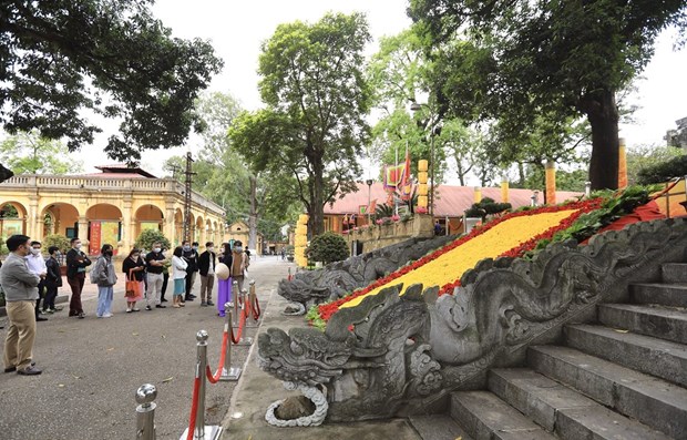 Imponentes esculturas de dragon en Palacio Kinh Thien hinh anh 1