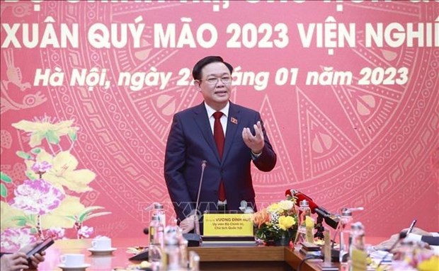 Presidente del Parlamento vietnamita visita Instituto de Estudios Legislativos hinh anh 1