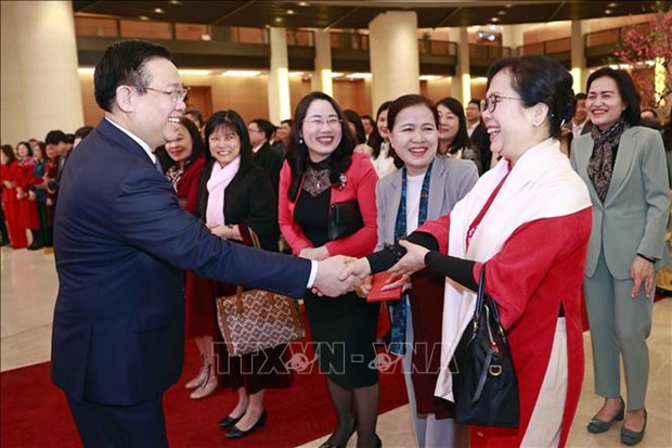 Presidente parlamentario de Vietnam felicita al personal de la Oficina legislativa hinh anh 2