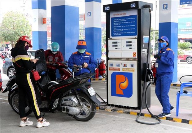 Vietnam reajusta precios de gasolina en asociacion con cambios en mundo hinh anh 1