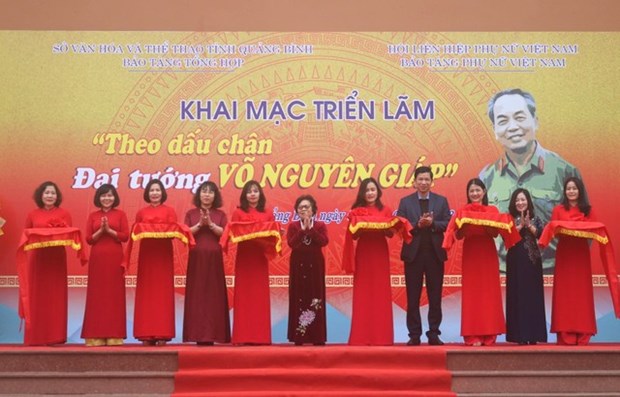 Inauguran exposicion en honor al General Vo Nguyen Giap hinh anh 1