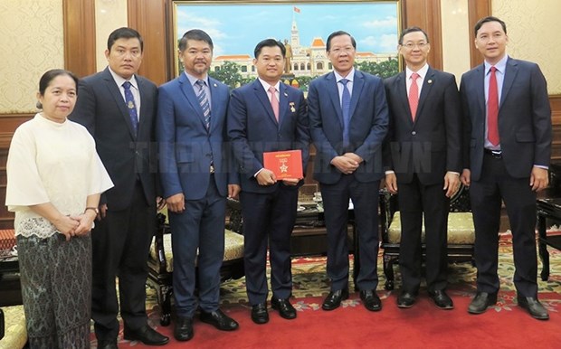 Promueven lazos entre Ciudad Ho Chi Minh y localidades de Camboya hinh anh 2