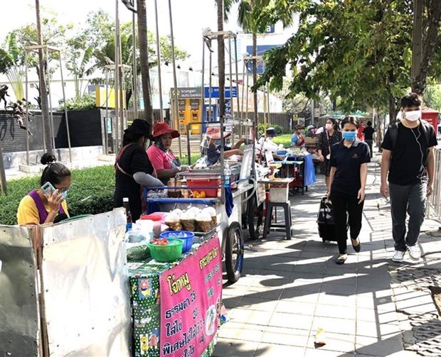 Bangkok pone a prueba espacio libre para vendedores ambulantes hinh anh 1