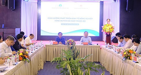 Ministro insta a asociar agricultura en costa sur central vietnamita con desarrollo turistico hinh anh 1