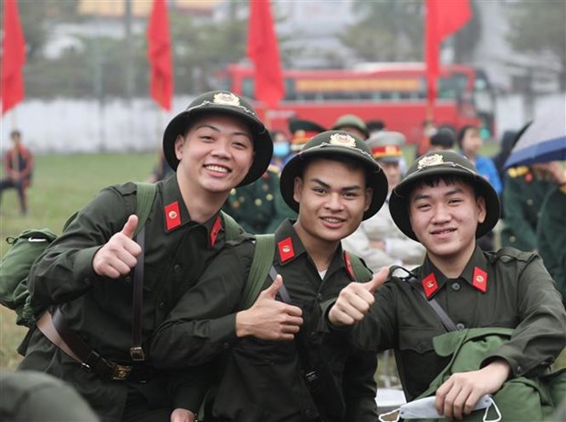 Ansiosos jovenes vietnamitas por incorporarse al ejercito hinh anh 2