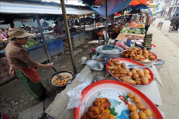Inflacion en Laos sigue al alza hinh anh 1