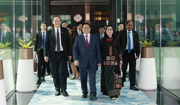 Resaltan resultados de visita de premier vietnamita a Singapur hinh anh 1