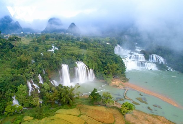 Cascada de Vietnam entre fronteras naturales mas hermosas del mundo hinh anh 1