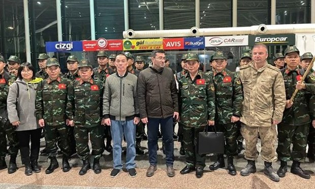 Arriba a Turquia brigada de rescate del Ejercito Popular de Vietnam hinh anh 1