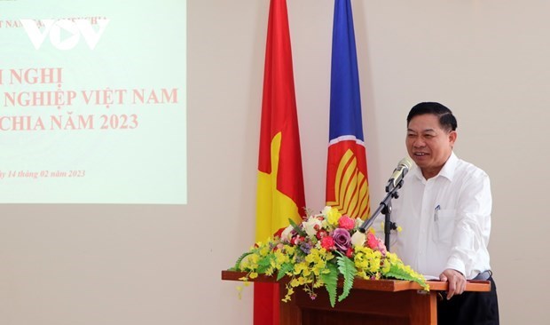 Conferencia analiza medidas para ayudar a empresas vietnamitas en Camboya hinh anh 1
