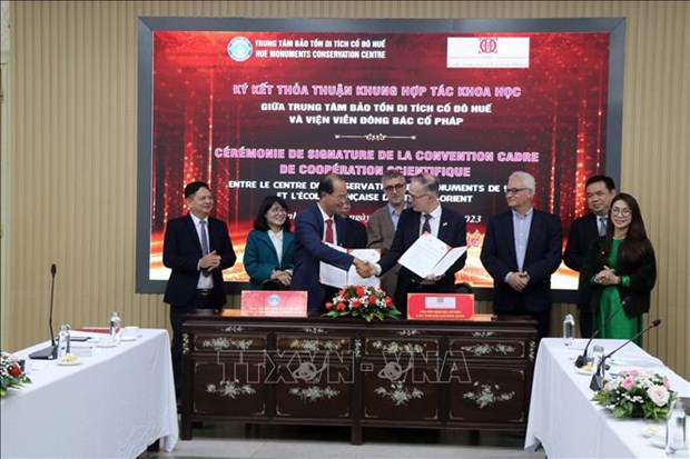 Francia apoya a Vietnam en conservacion de reliquias de Ciudadela Imperial de Hue hinh anh 1