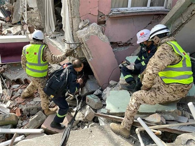 Rescatistas vietnamitas consiguen localizar victimas del terremoto en Turquia hinh anh 2