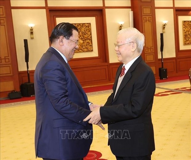 Partidos gobernantes de Vietnam y Camboya fortalecen cooperacion hinh anh 1
