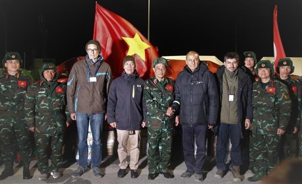 Mision vietnamita de rescate entrega asistencias materiales a Turquia hinh anh 1