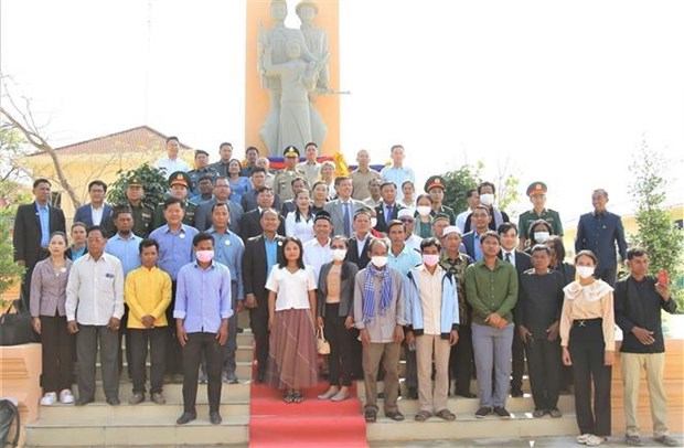 Provincia camboyana completa el mejoramiento del Monumento de Amistad Camboya-Vietnam hinh anh 1
