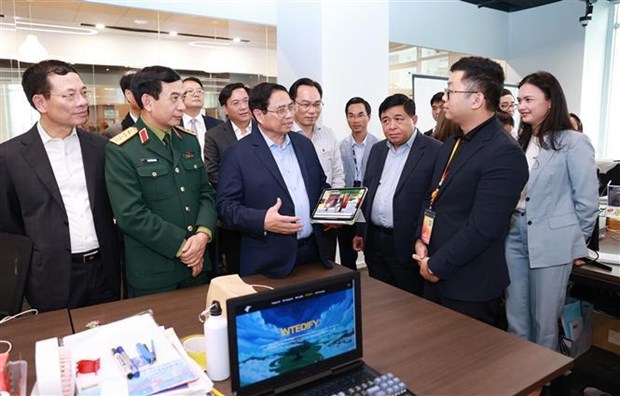 Premier vietnamita pide politicas favorables para la innovacion hinh anh 1