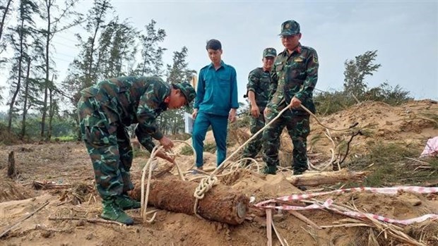 Desactivan en Vietnam una bomba de 150 kg hinh anh 1