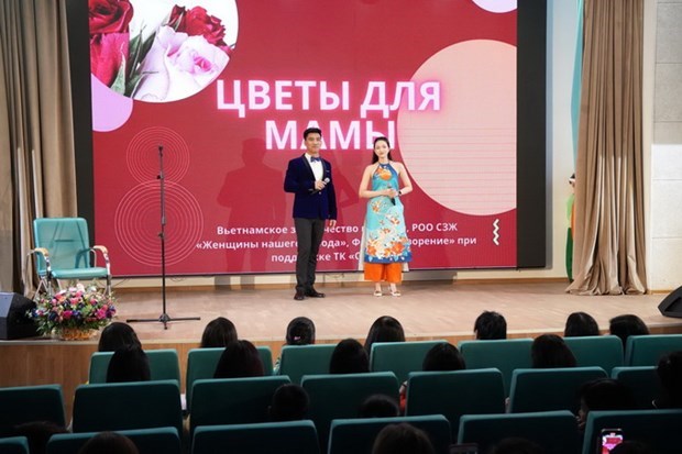 Vietnam-Rusia: Intercambio de musica por Dia internacional de la Mujer hinh anh 1