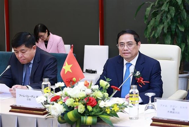 Alientan a empresas japonesas a intensificar inversiones en Vietnam hinh anh 2