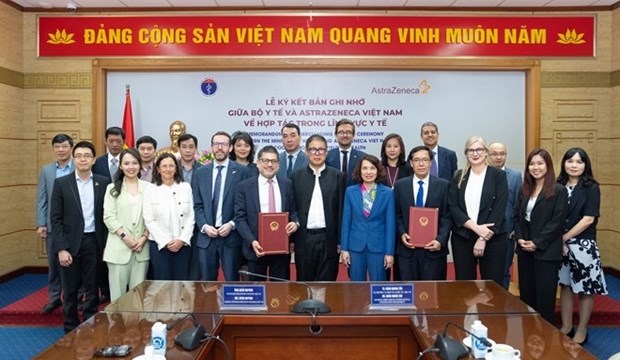 Ministerio de Salud y AstraZeneca Vietnam cooperan en construccion de sistema sanitario sostenible hinh anh 1