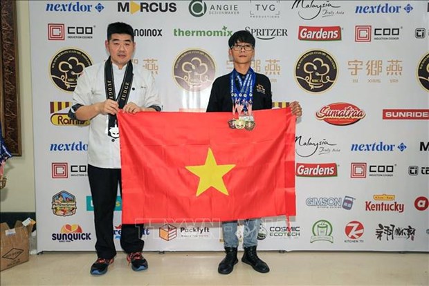 Cocinero vietnamita gana cuatro medallas en concurso de Malasia hinh anh 2