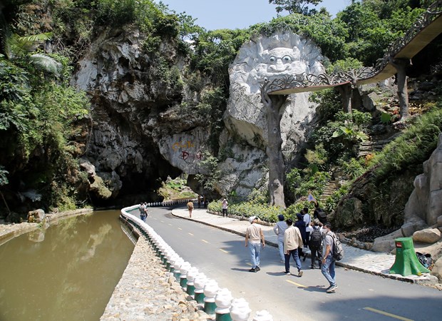 Quang Nam promueve el turismo en las zonas montanosas hinh anh 1