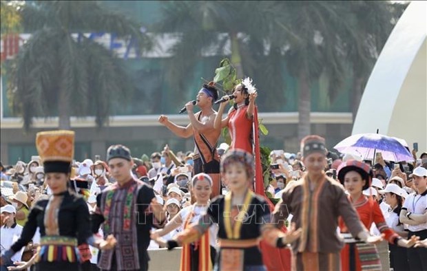 Festival callejero de Buon Ma Thuot atrae a numerosos visitantes hinh anh 1