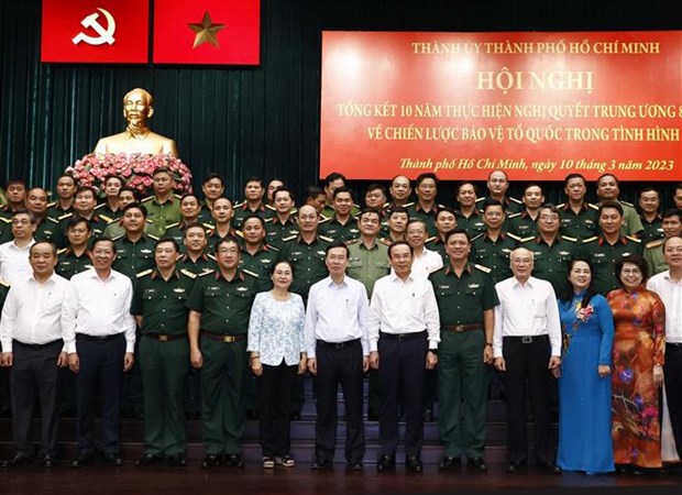 Presidente asiste a conferencia de balance decenal sobre la Estrategia de Defensa nacional hinh anh 1
