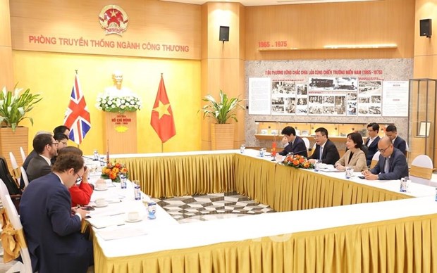 Vietnam y Reino Unido impulsan cooperacion en comercio y tecnologia verde hinh anh 2