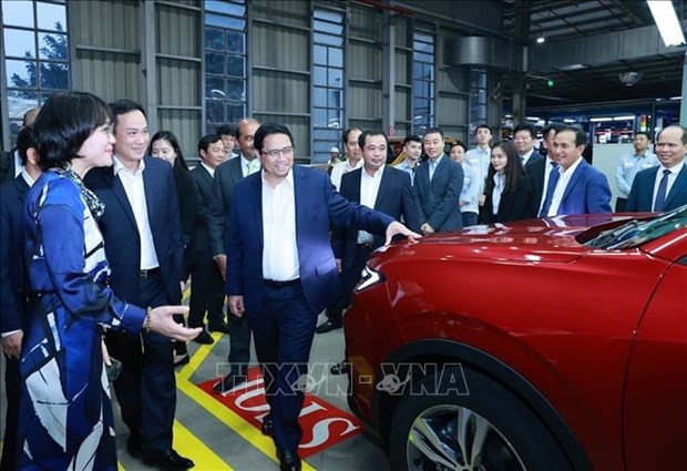 Primer ministro pide a la multinacional Ford ampliar su inversion en Vietnam hinh anh 1