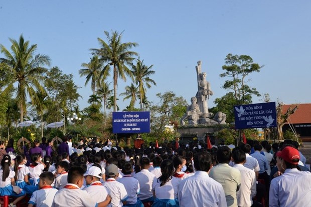 Conmemoran los 55 anos de la masacre de Son My en Quang Ngai hinh anh 1