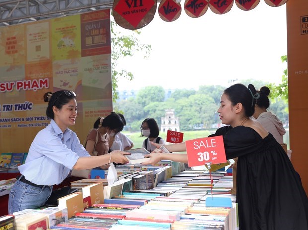 Efectuan el Dia de la Cultura del Libro y la Lectura de Vietnam 2023 hinh anh 1