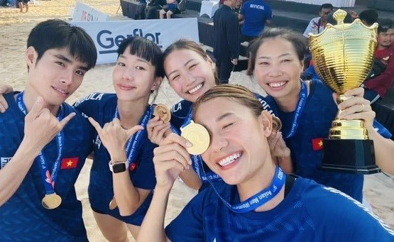 Balonmano playa femenino de Vietnam se corona campeona asiatica 2023 hinh anh 1
