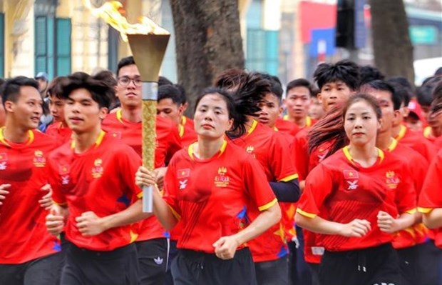 Celebran relevo de antorcha de SEA Games 32 en Hanoi hinh anh 1