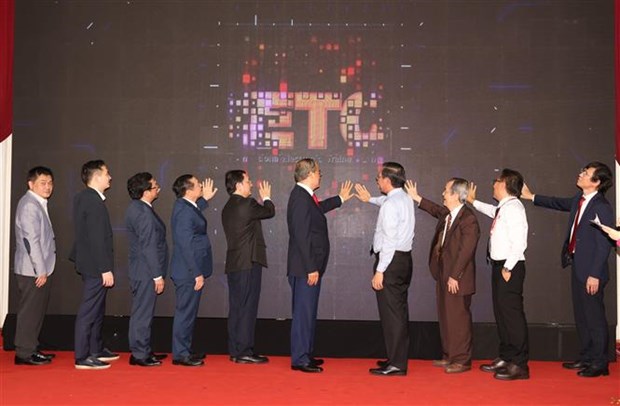 Inauguran Centro Internacional de Formacion Electronica en Ciudad Ho Chi Minh hinh anh 1