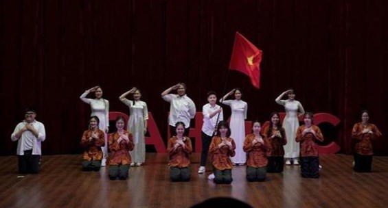 Conmemoran fundacion de la Union de Jovenes Comunistas Ho Chi Minh en Rusia hinh anh 1