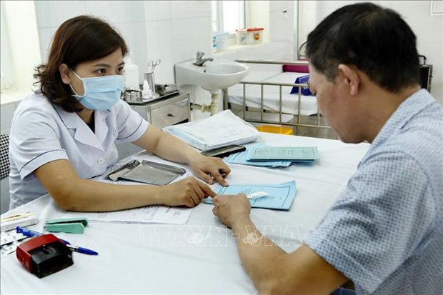Afirman papel de centros medicos en atencion de salud de pobladores hinh anh 1