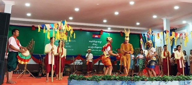 Efectuan en Camboya intercambio cultural con localidad vietnamita hinh anh 1
