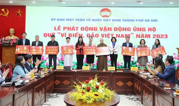 Hanoi: casi 1,4 millones de dolares movilizados por islas y mar de Vietnam hinh anh 1