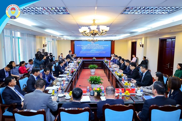 Vietnam y China promueven intercambio de cooperativas y empresas hinh anh 1