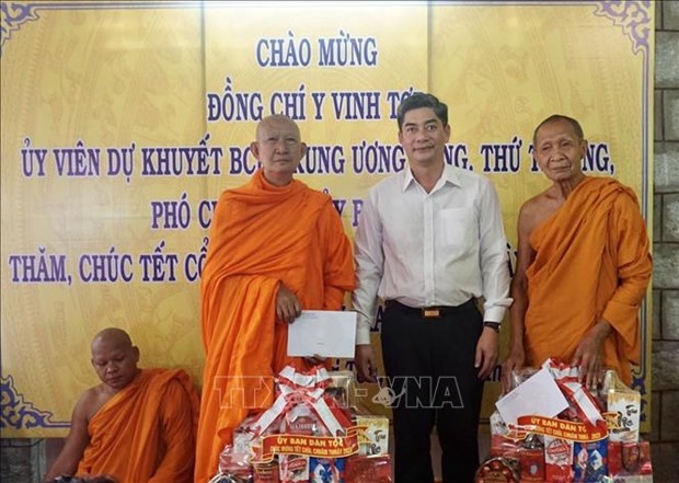 Felicitan a la comunidad Khmer por su fiesta Chol Chnam Thmay hinh anh 1