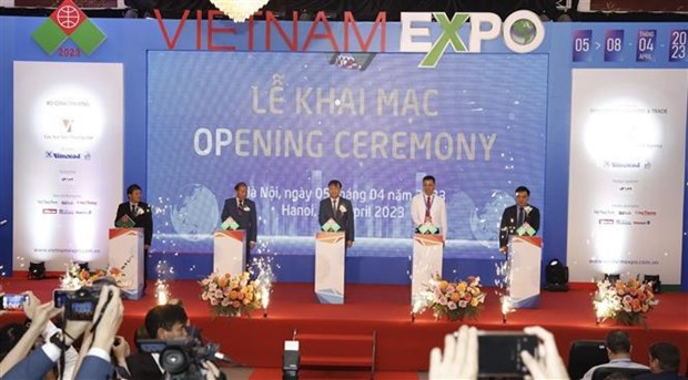 Inauguran Feria Comercial Vietnam Expo 2023 hinh anh 1